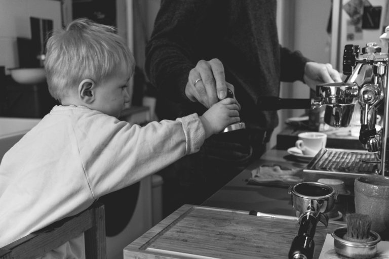 Dokumentarische Familienfotografie Berlin Lichterfeld